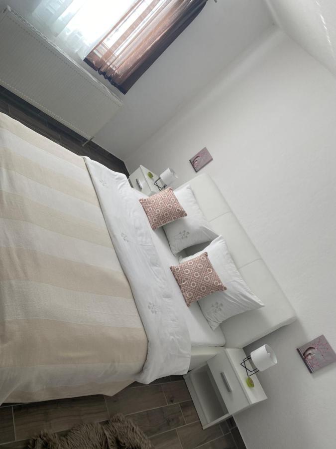 Villa Nana Kulen Vakuf Esterno foto