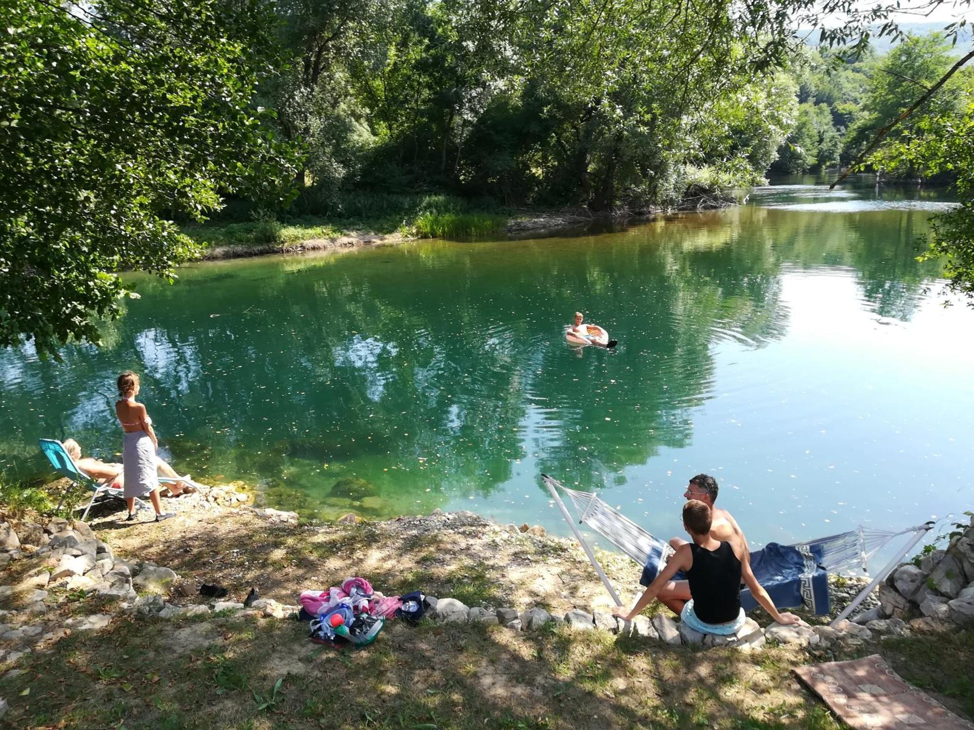 Villa Nana Kulen Vakuf Esterno foto