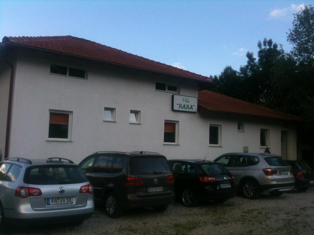 Villa Nana Kulen Vakuf Esterno foto